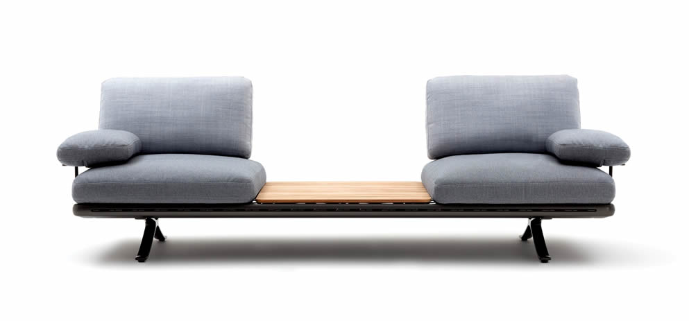 Yoko Sofa mit Teak-Ablage