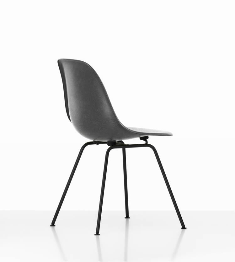 Eames Fiberglass Chair DSX