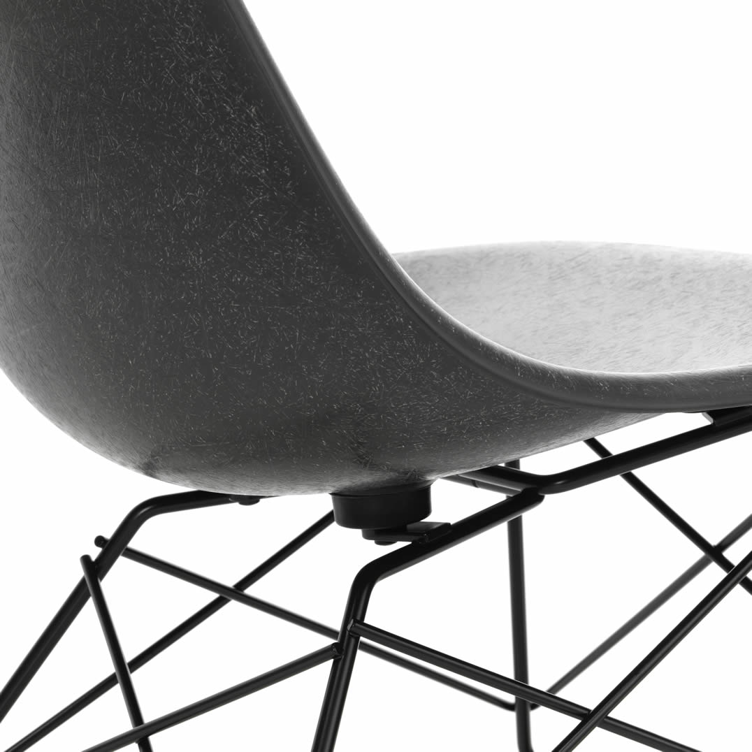 Eames Fiberglass Side Chair LSR