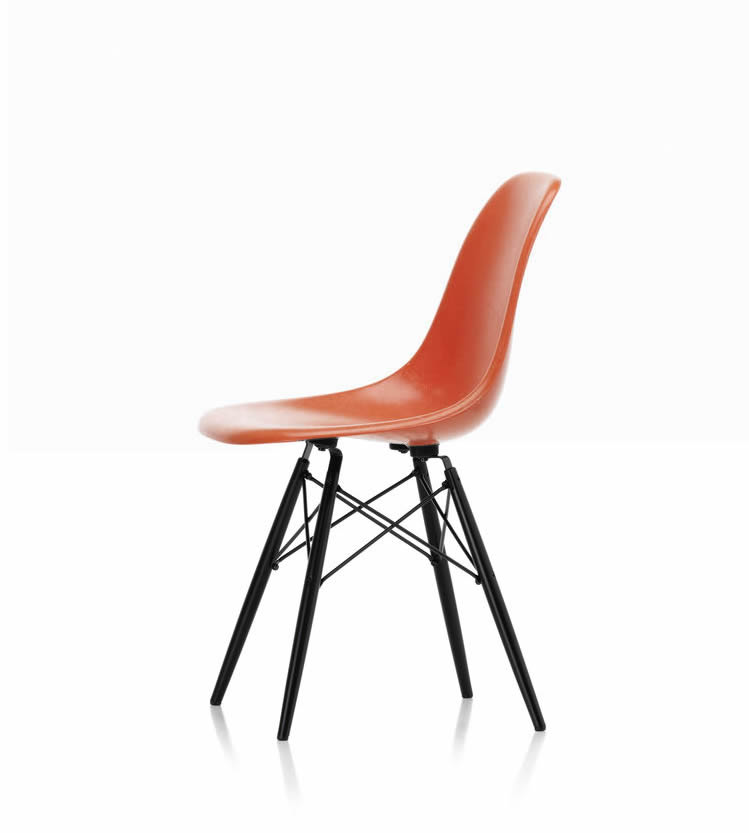 Eames Fiberglass Chair DSW