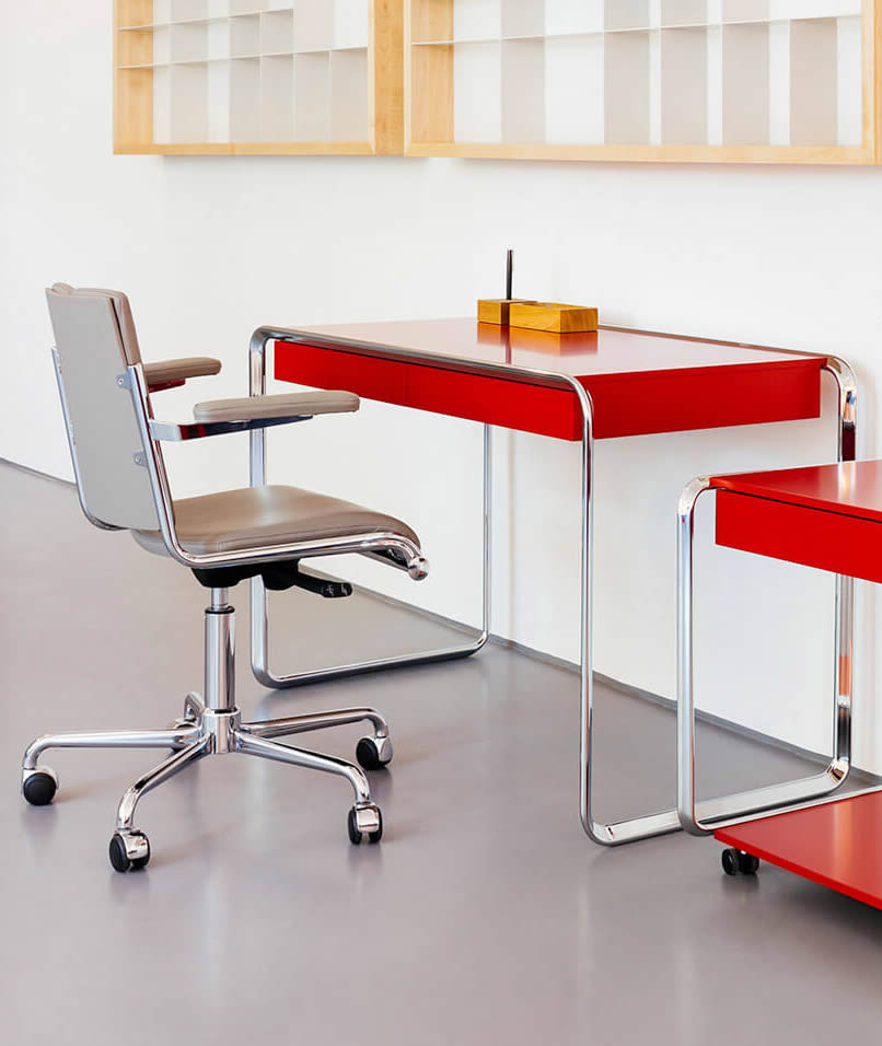 K2D Oblique Schreibtisch