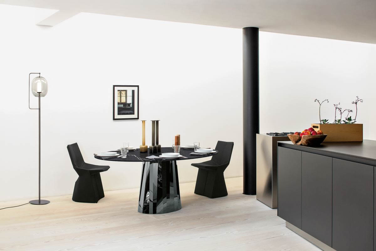 Pli Dining Table