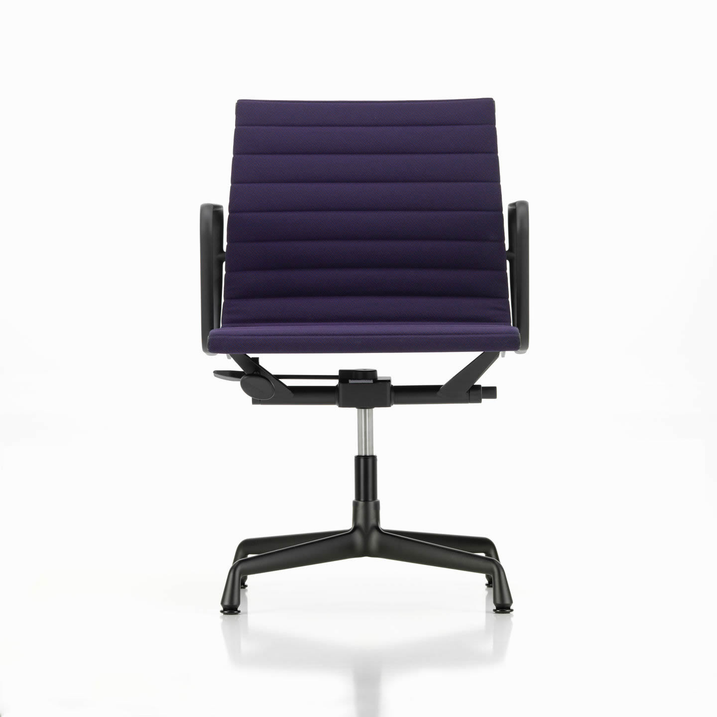 Aluminium Chair EA 131
