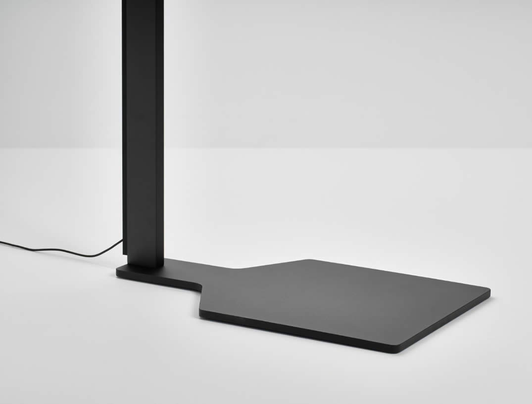 Mito linear terra LED Stehleuchte