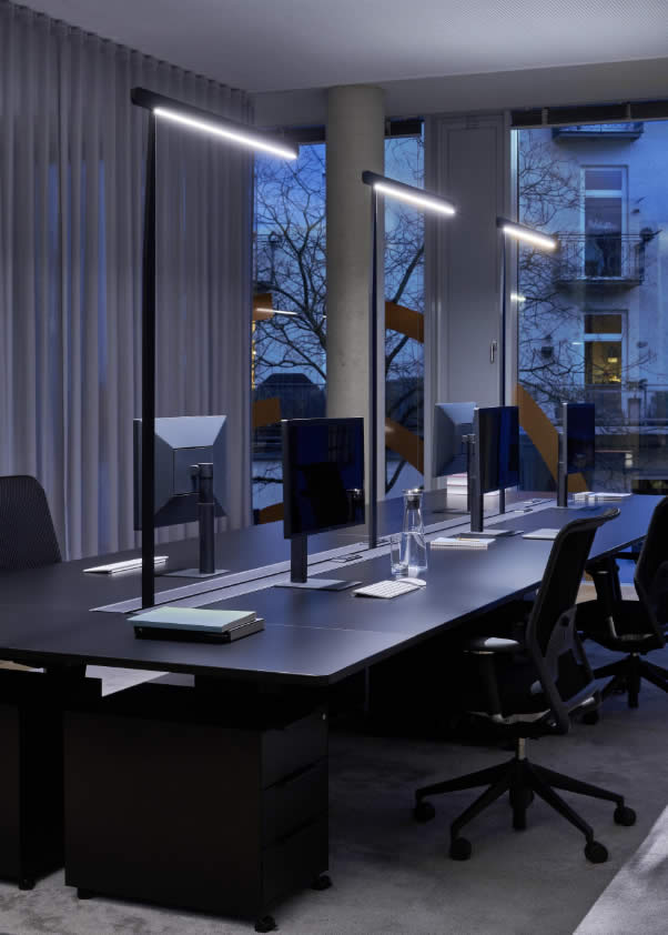 Mito linear terra LED Stehleuchte