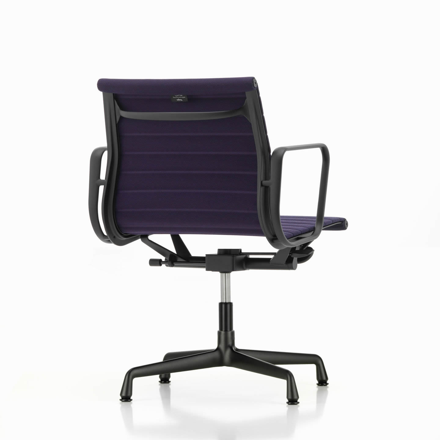 Aluminium Chair EA 131