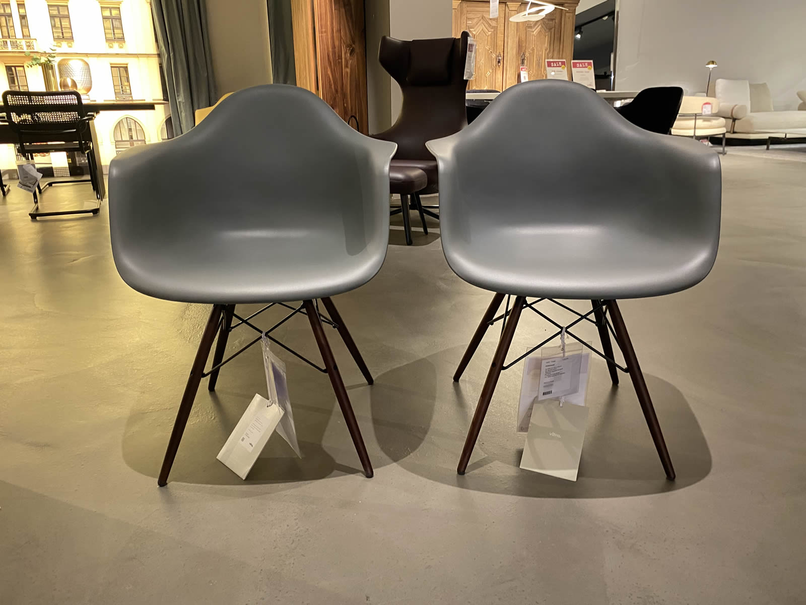 Armlehnstuhl Eames DAW 18953