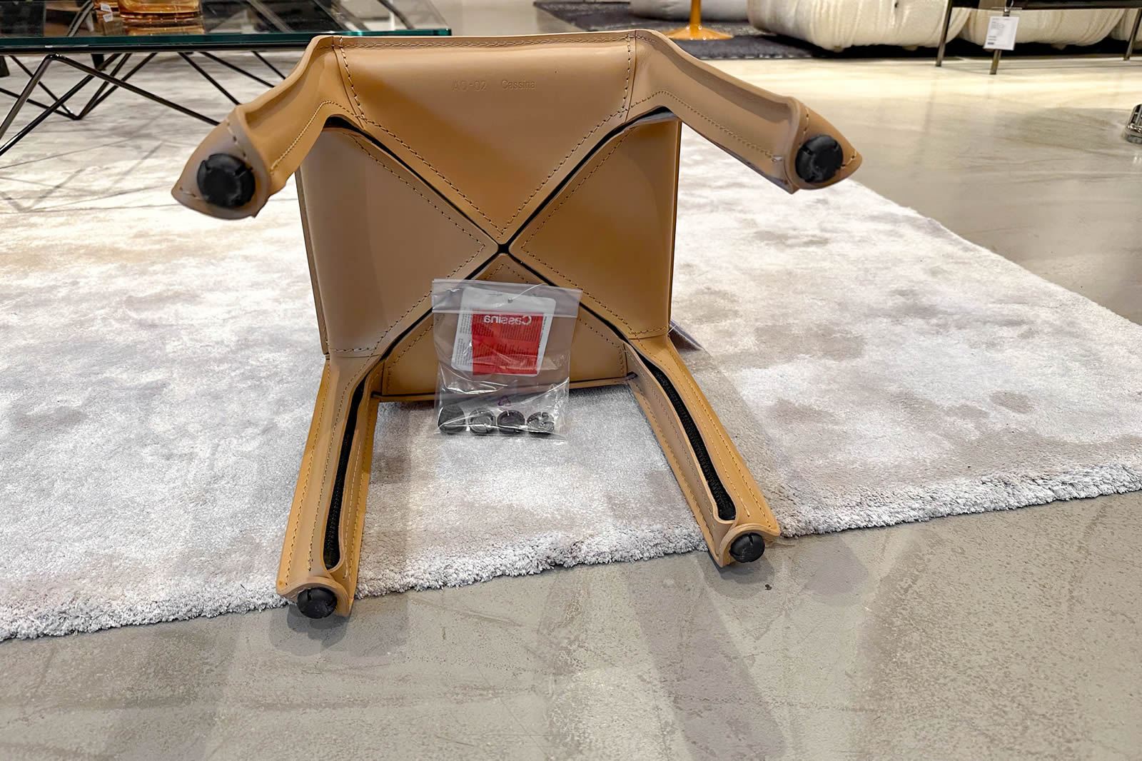 Stuhl CAB 412 15118 Ausstellungsstück