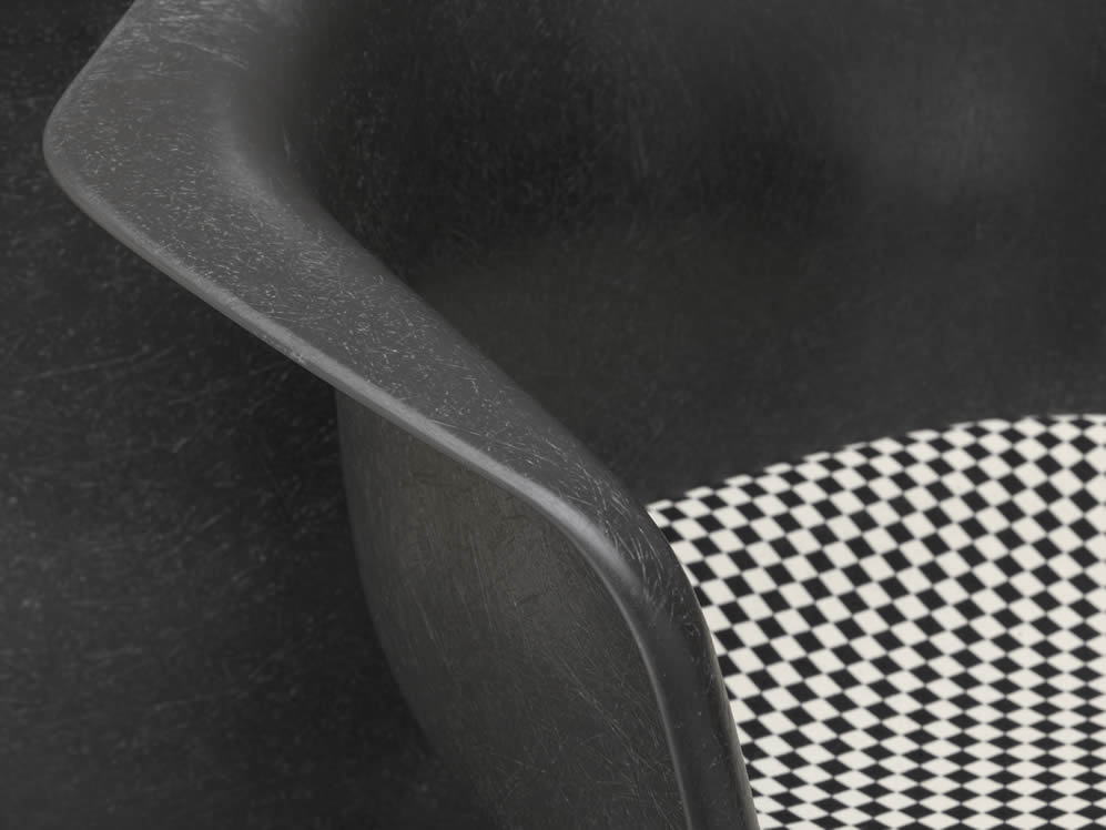 Eames Fiberglass Armchair DAR mit Sitzkissen