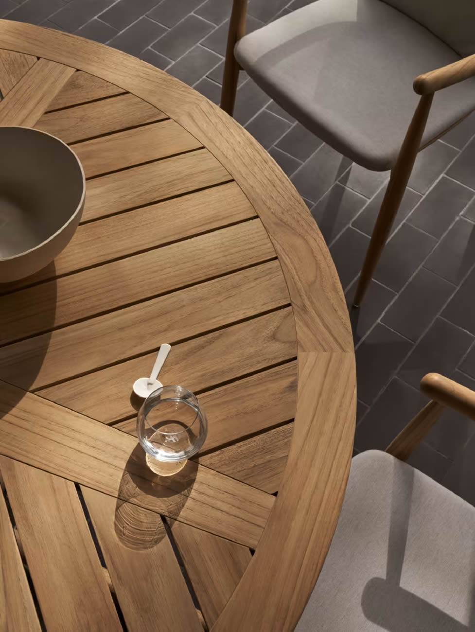 E022 Embrace Outdoor Dining Table