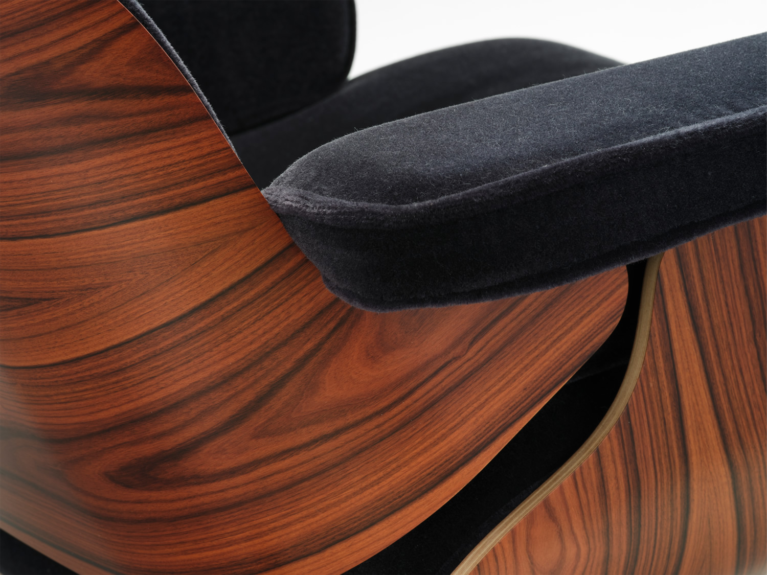 Eames Lounge Chair Santos Palisander