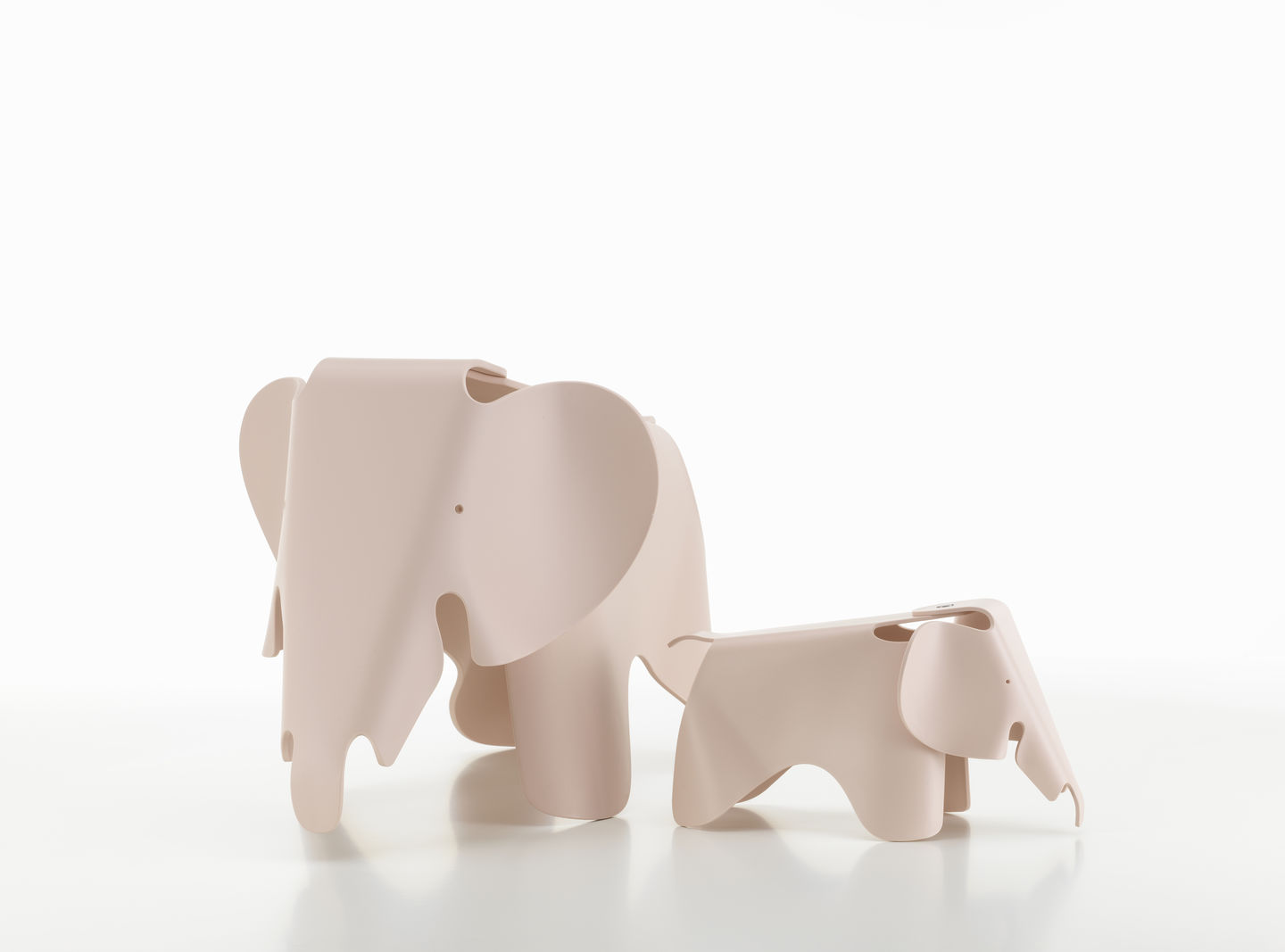 Eames Elephant RE