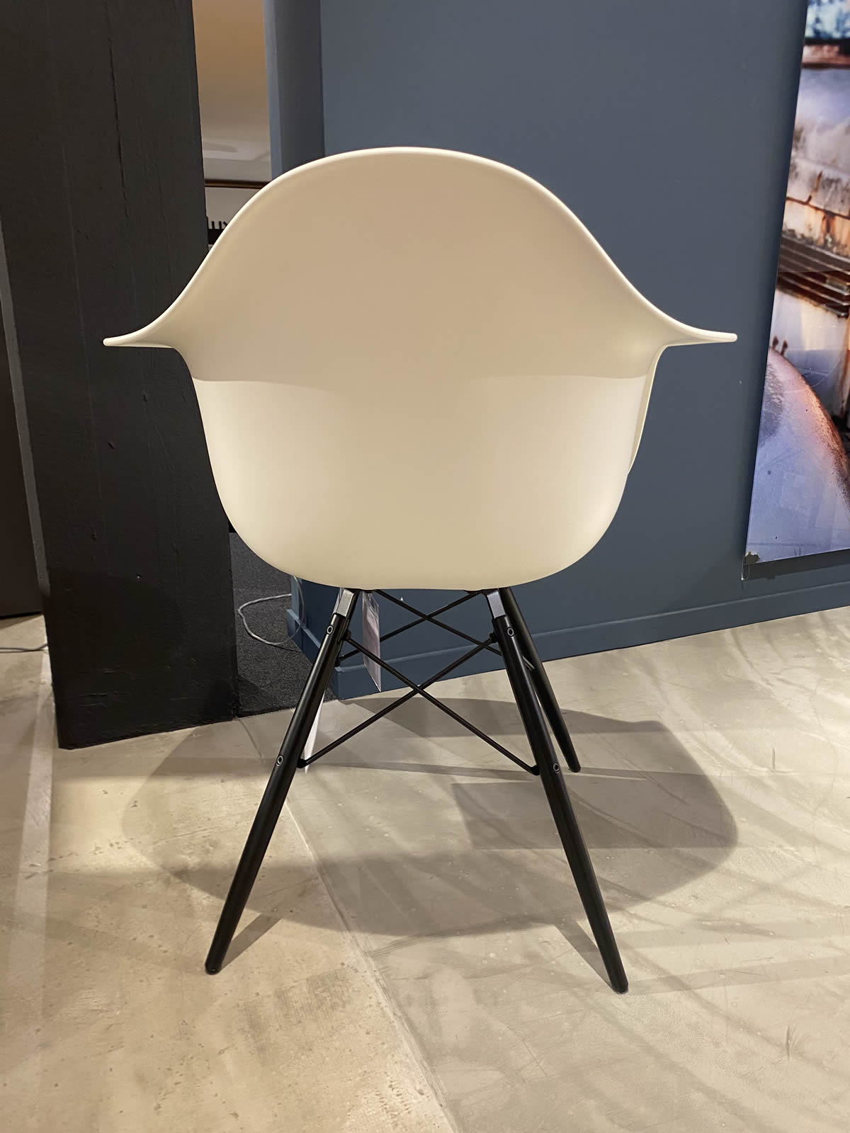 Eames Armchair DAW 10360 Ausstellungsstück