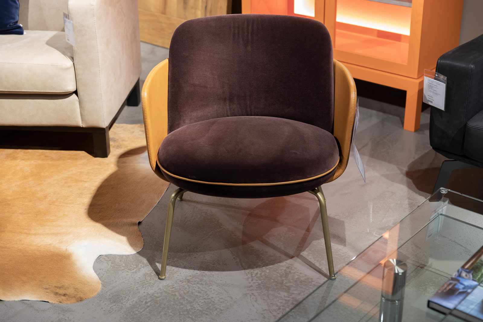 Sessel Merwyn mit Armteilschale Ausstellungsstück