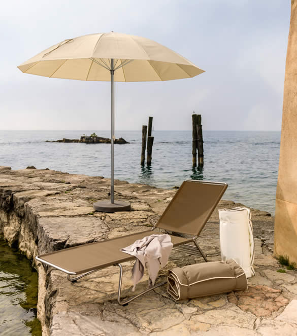 Pagodenschirm mit Bodenplatte