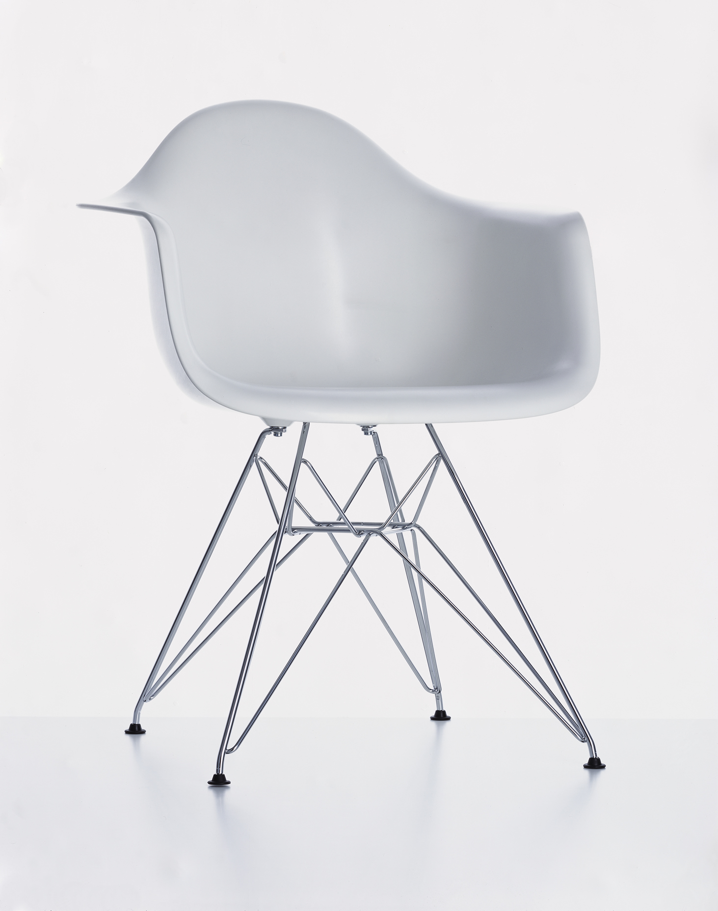 Eames Plastic Armchair DAR neue Farben