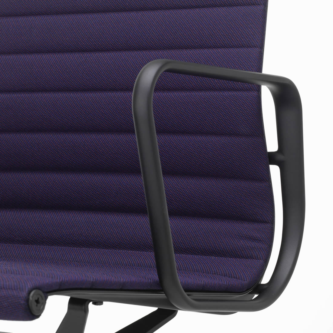 Aluminium Chair EA 131