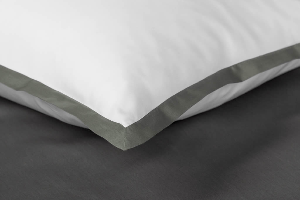 one Kissenbezug Satingewebe