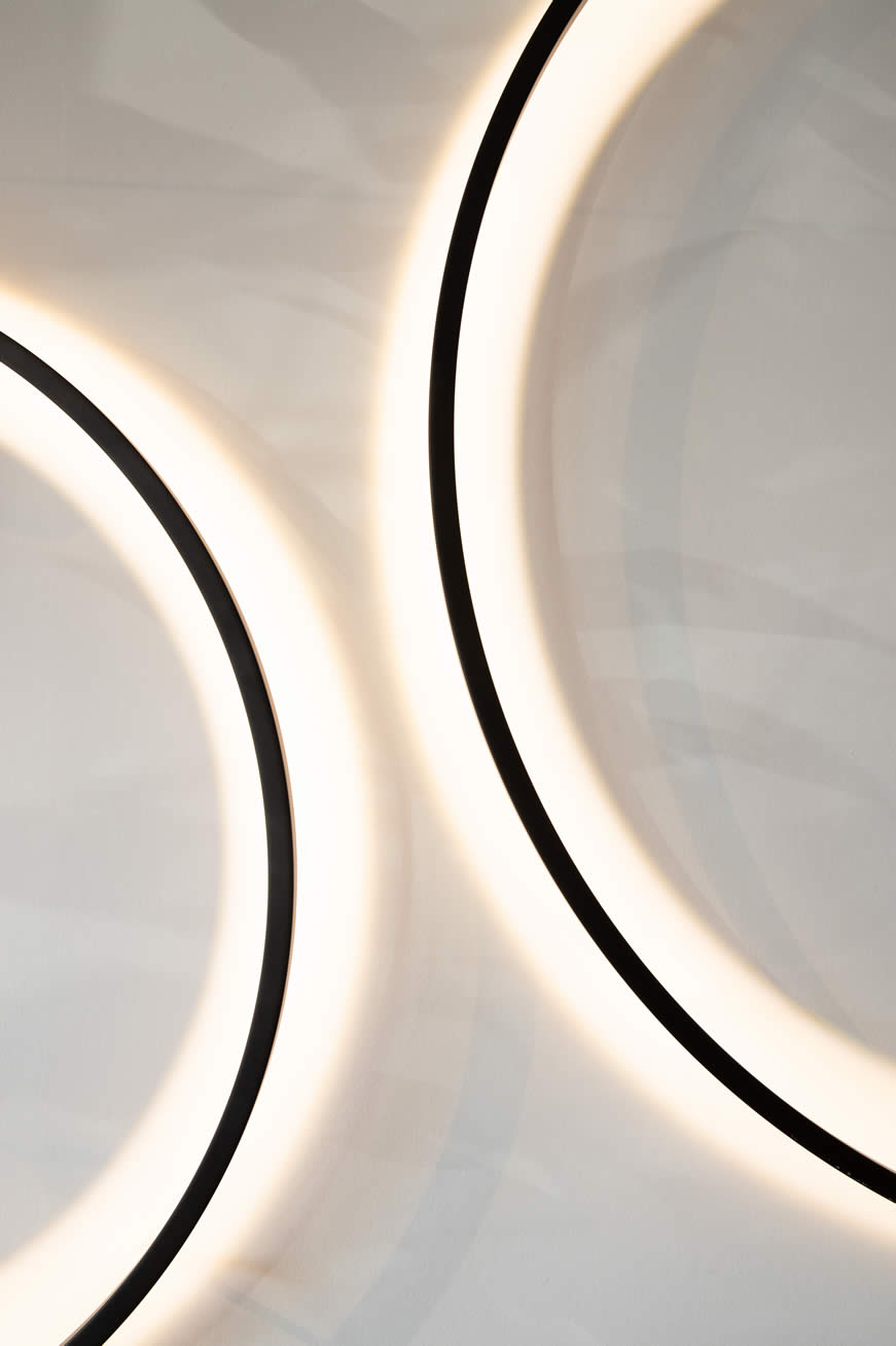 Holy LED Wandleuchte