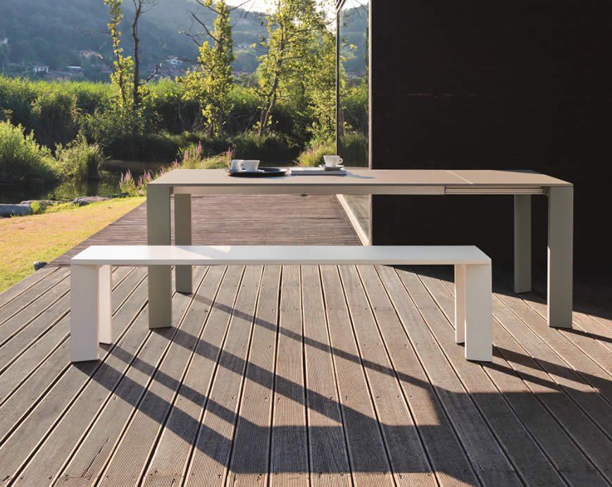 Grande Arche Gartentisch