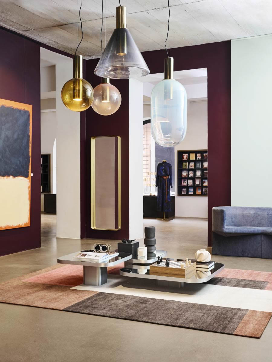 Bow Coffee Table Silver Edition