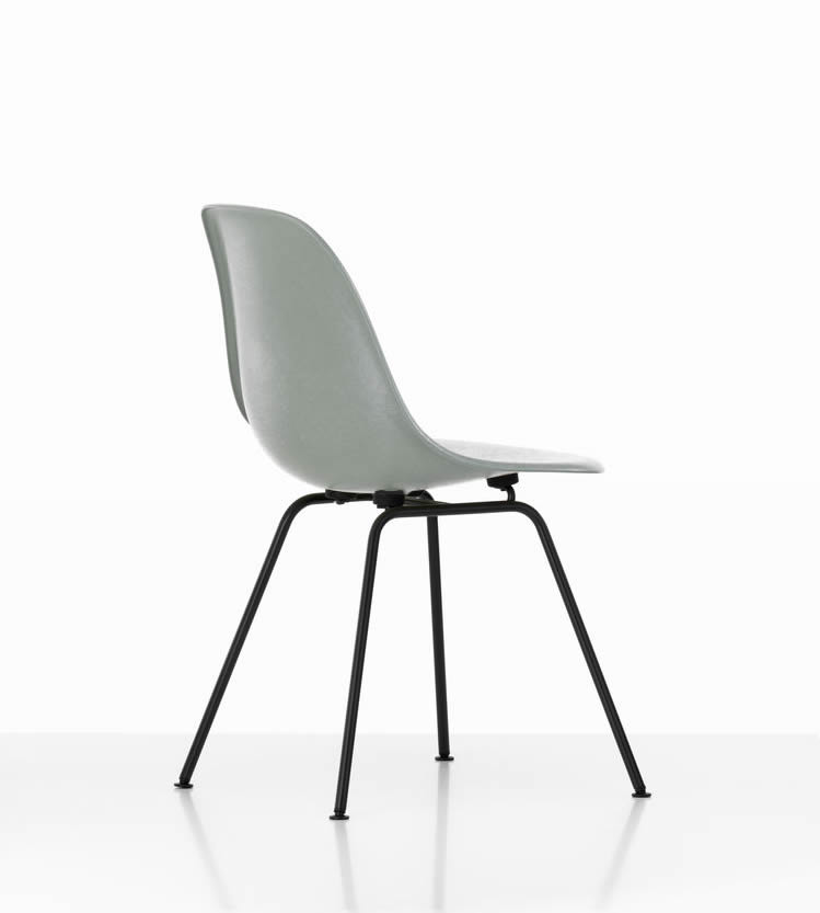 Eames Fiberglass Chair DSX