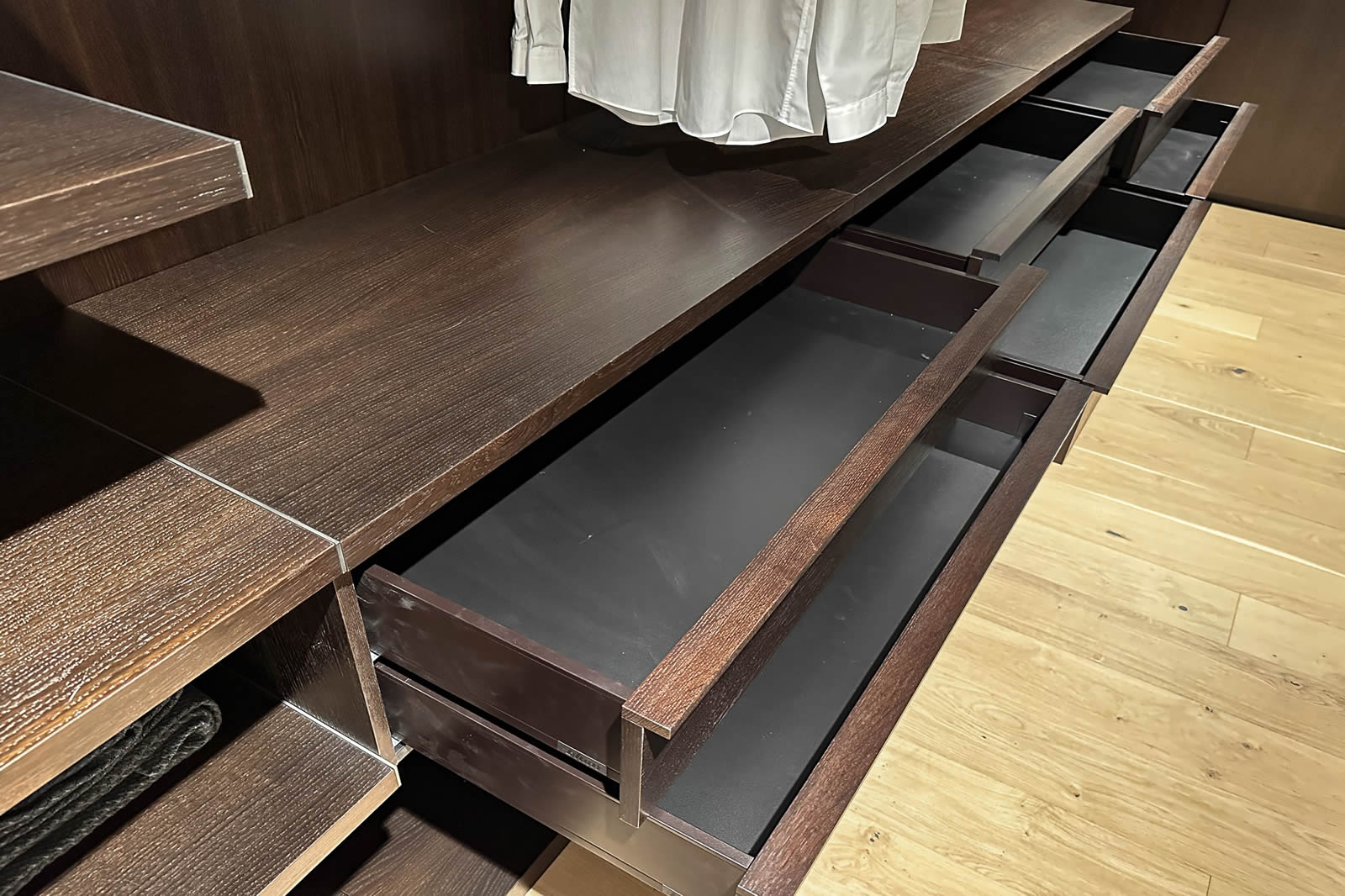 Ankleide über Eck 11474 Ausstellungsstück