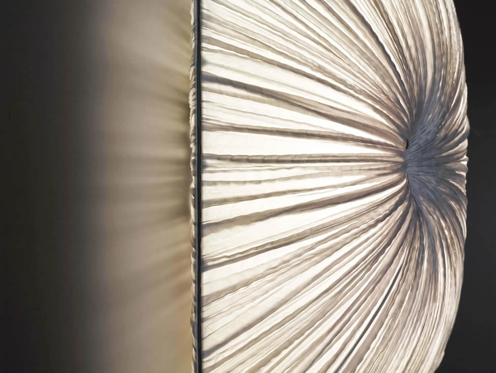 Nara Wand- und Deckenleuchte