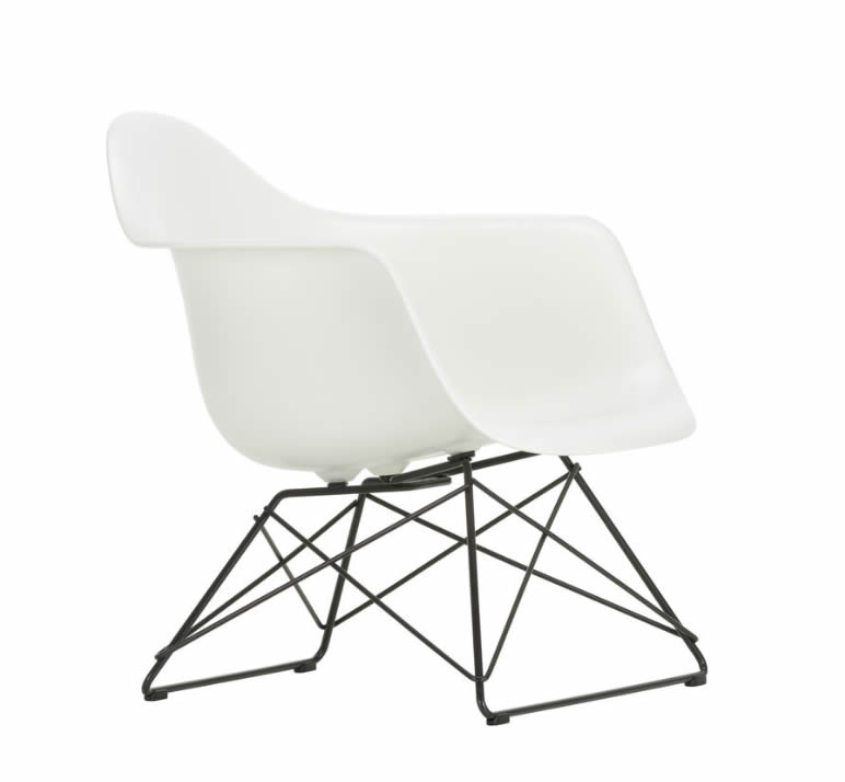 Eames Plastic Armchair RE LAR