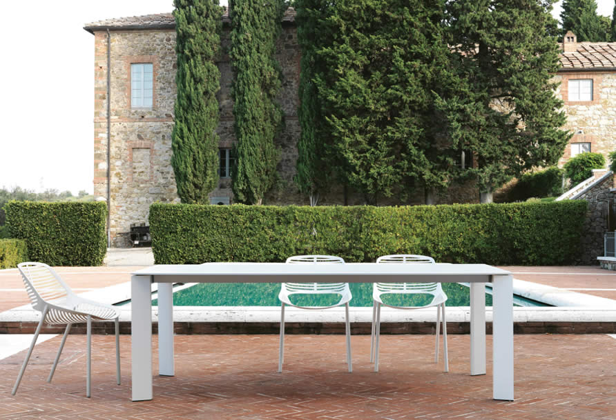 Grande Arche Gartentisch