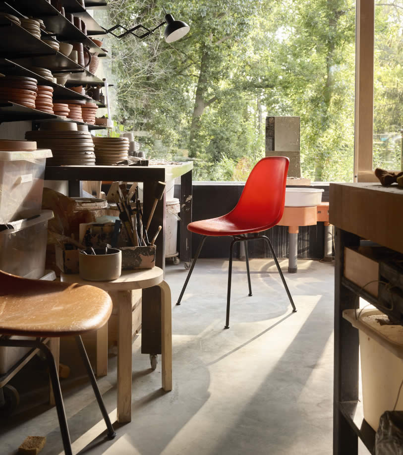 Eames Fiberglass Chair DSX