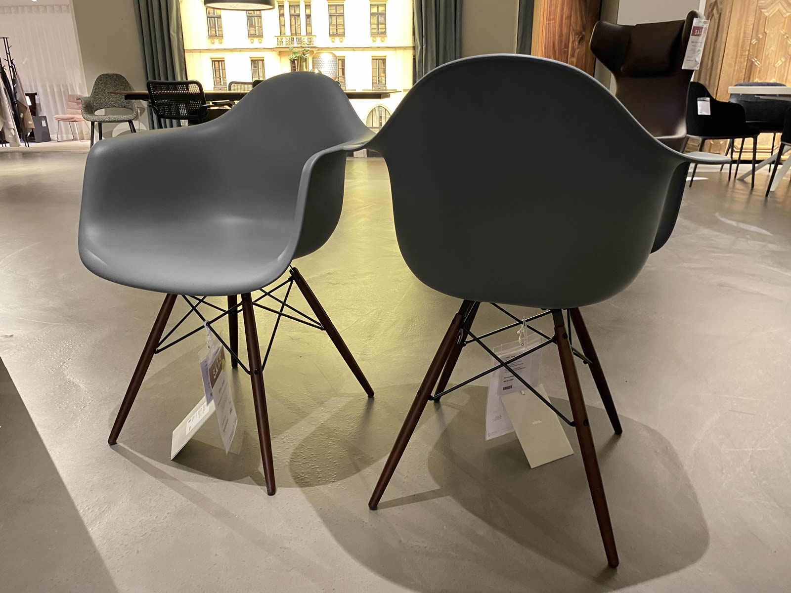 Armlehnstuhl Eames DAW 18953