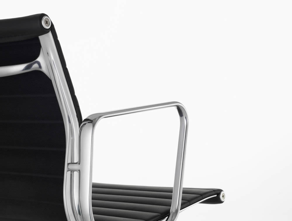 Aluminium Chair EA 107 / EA 108