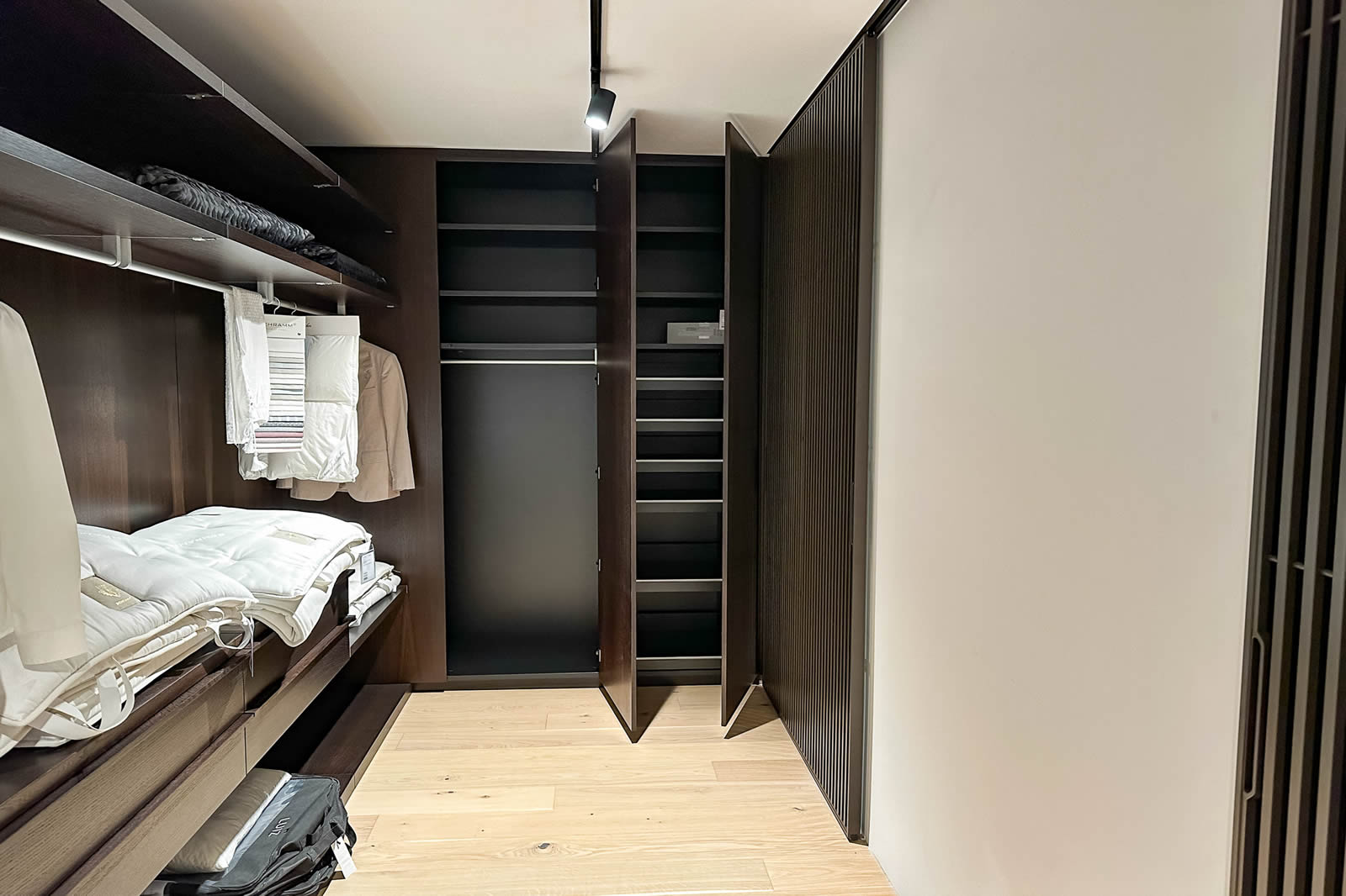 Ankleide über Eck 11474 Ausstellungsstück