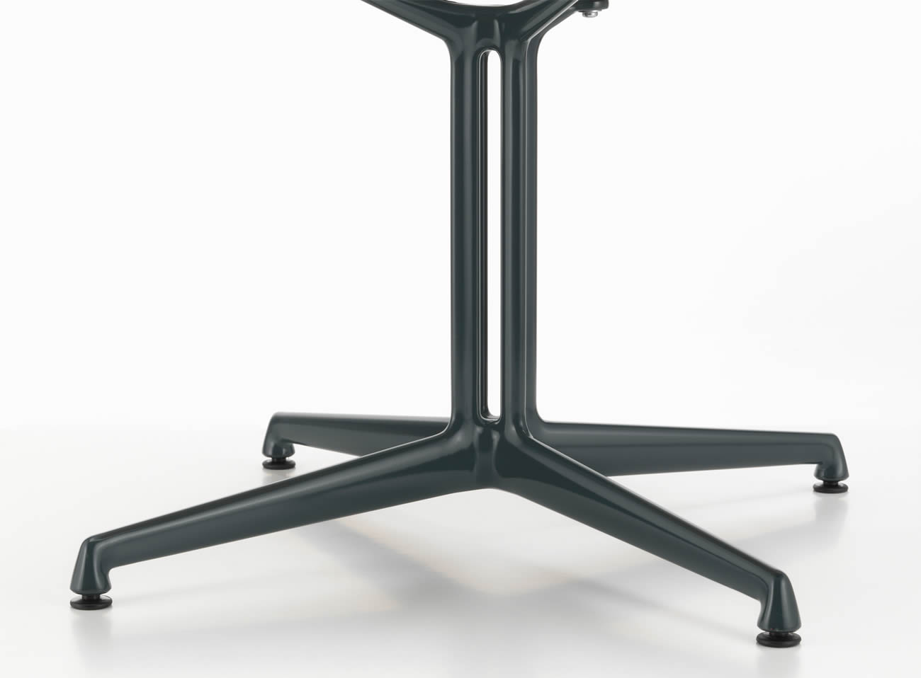 Eames Fiberglass Side Chair La Fonda limitierte Edition