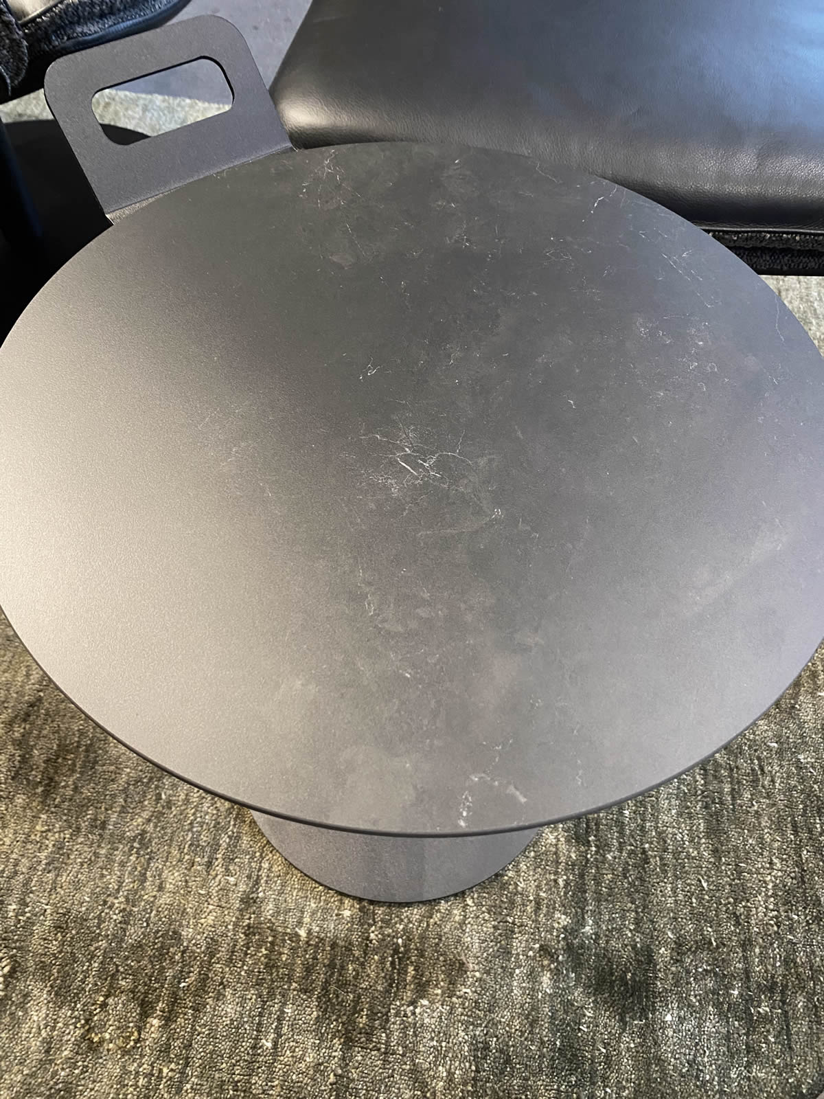 Sessel Cado mit Hocker und Beistelltisch Disc Ausstellungsstück