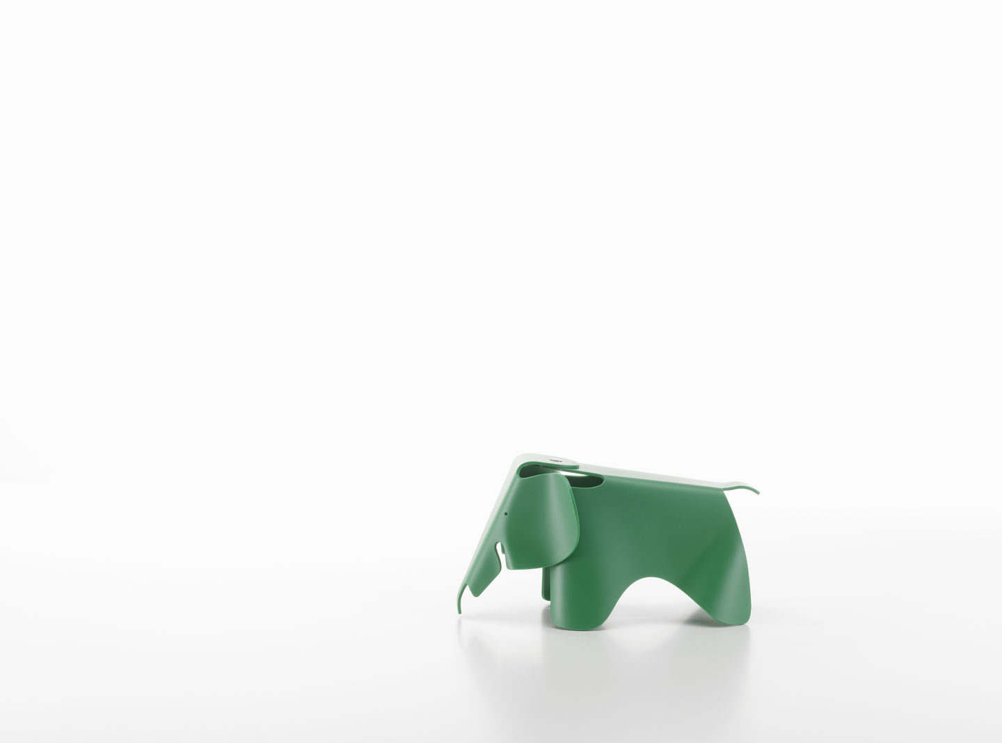 Eames Elephant RE