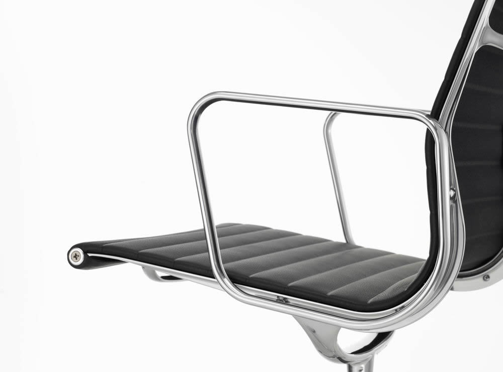 Aluminium Chair EA 107 / EA 108