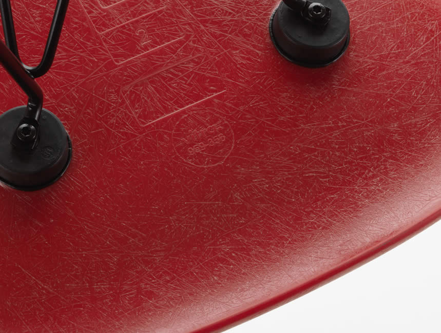 Eames Fiberglass Chair DSR