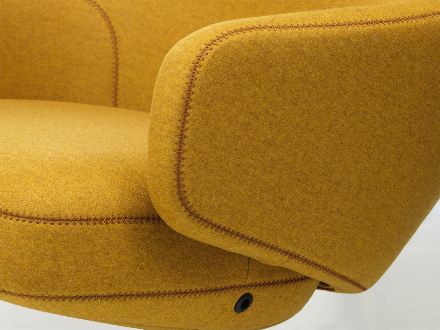 Grand Repos Sessel mit Ottoman in Stoff Cosy 2 Canola