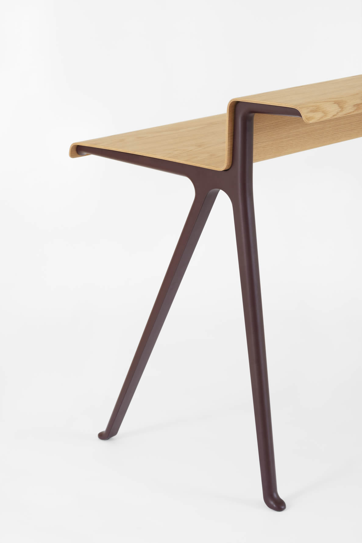 Courier Schreibtisch