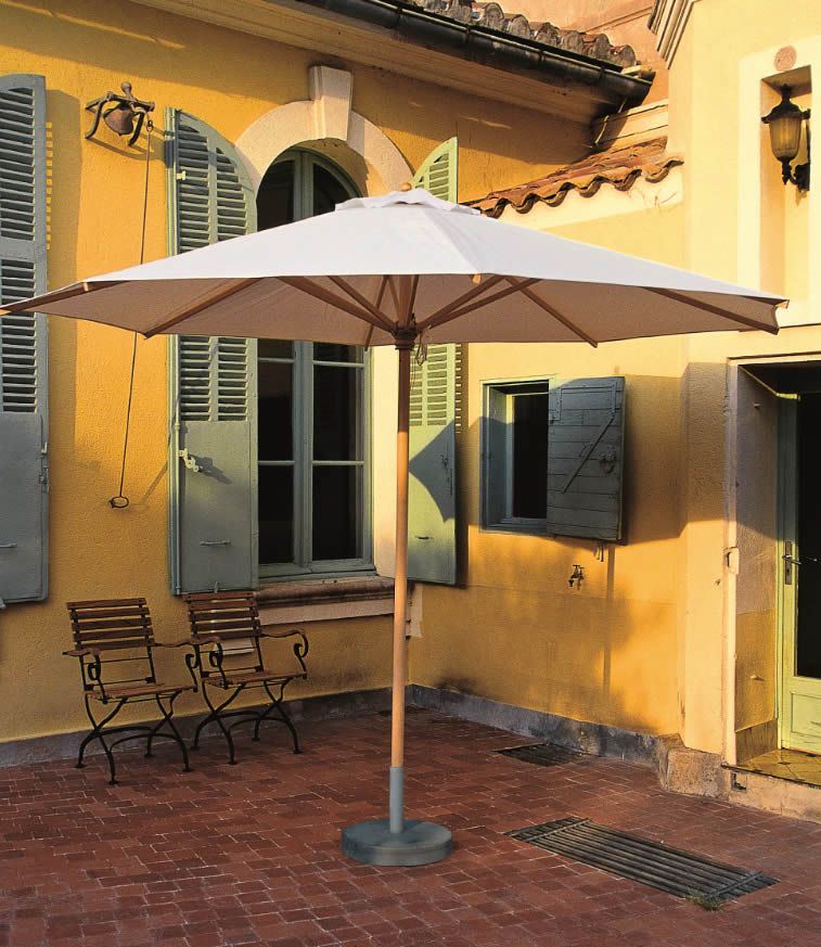 Basic Sonnenschirm mit Bodenplatte