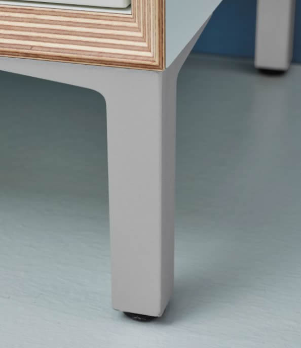 VERTIKO PLY Kastenmöbel