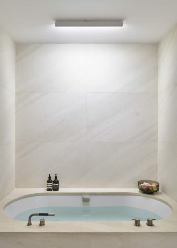 Mito linear alto side LED Deckenleuchte