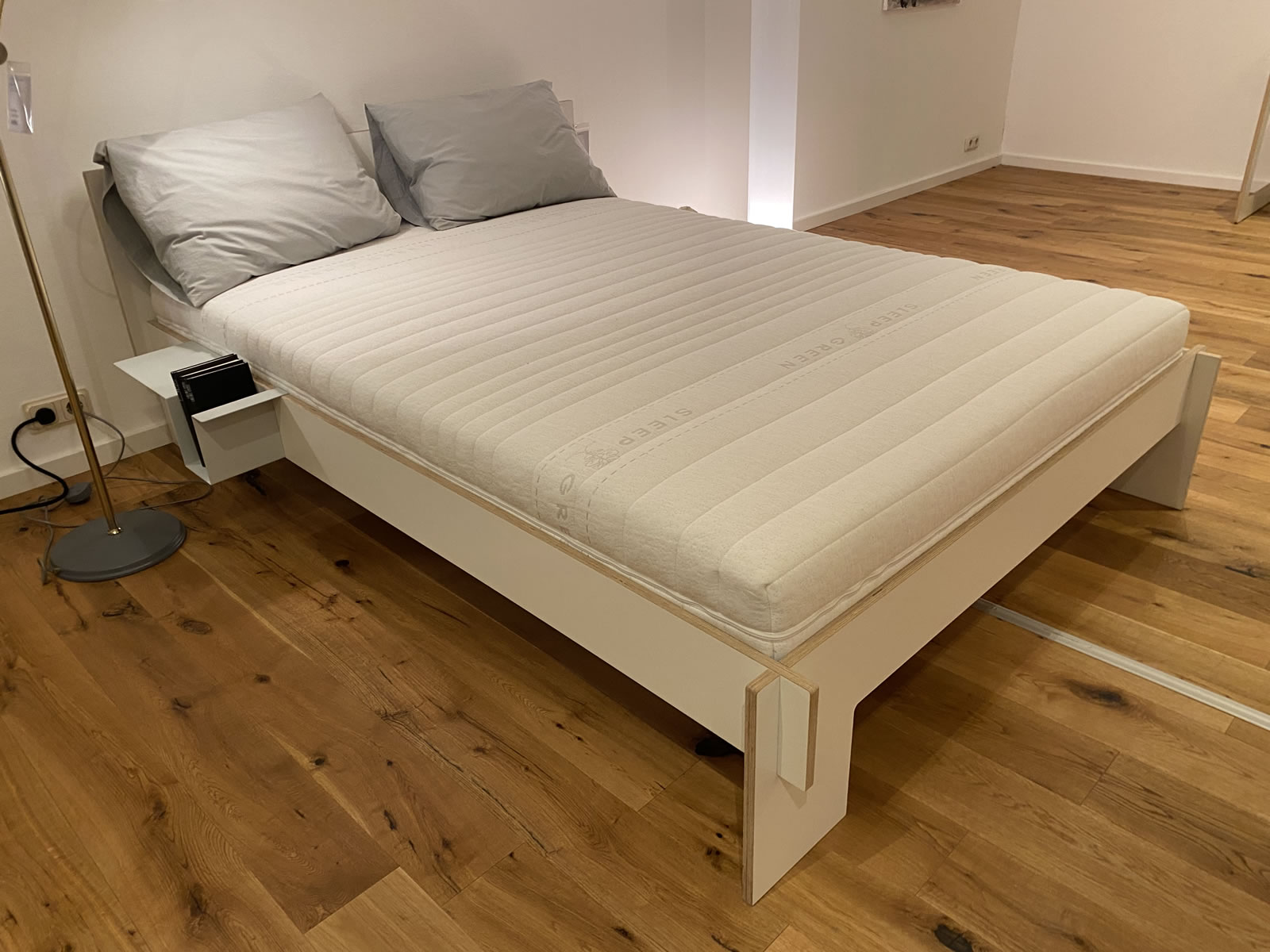 Bett Siebenschläfer mit Sleep+Dreams Opti Matratze Ausstellungsstück
