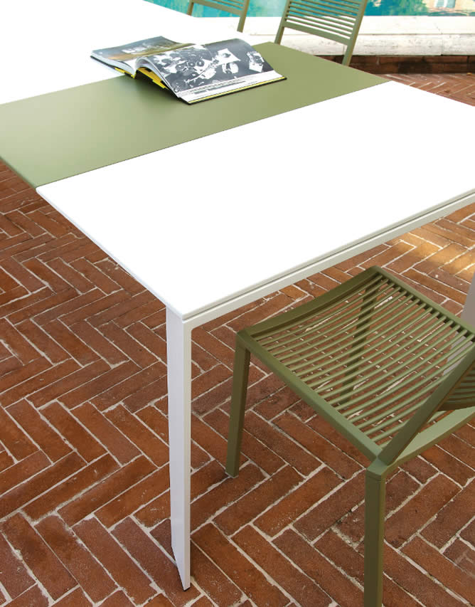 Grande Arche Gartentisch