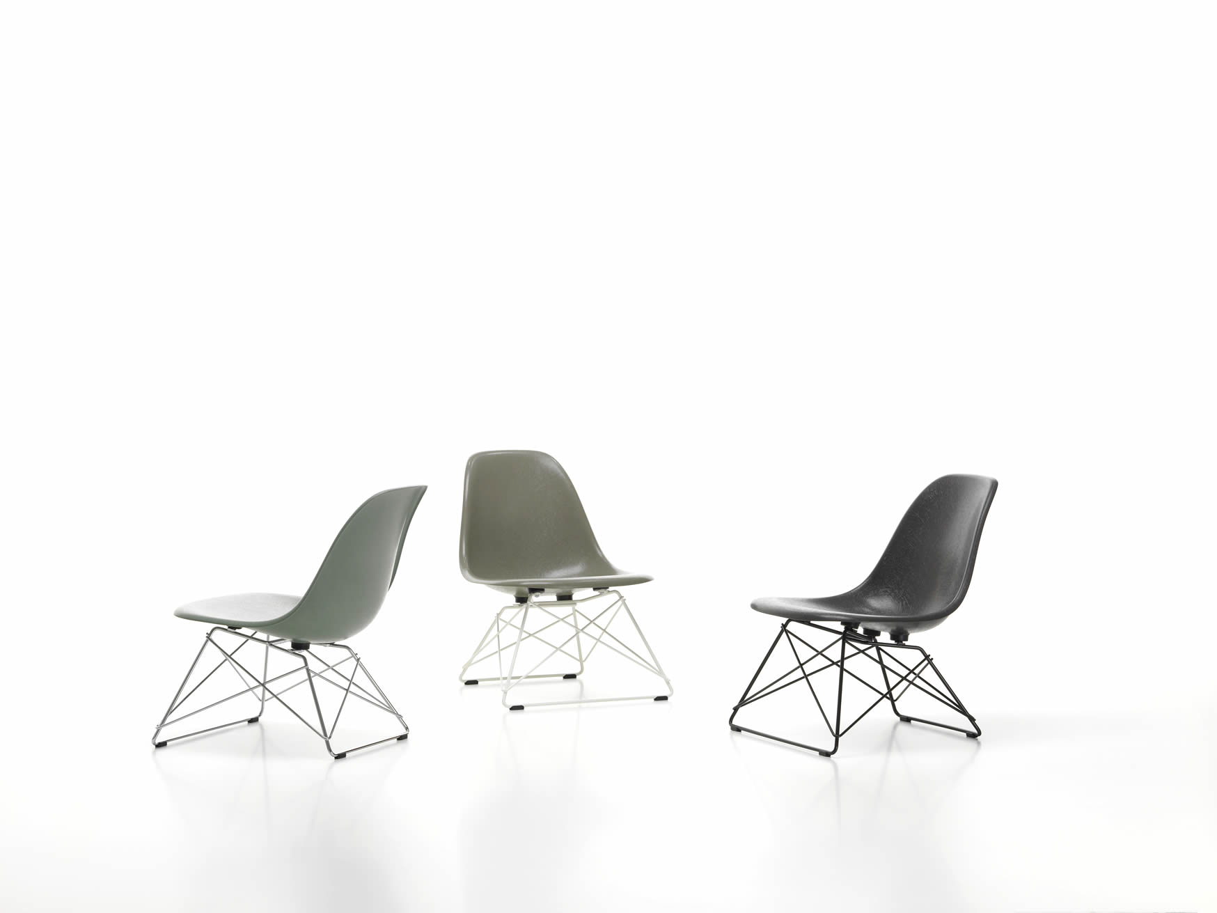 Eames Fiberglass Side Chair LSR