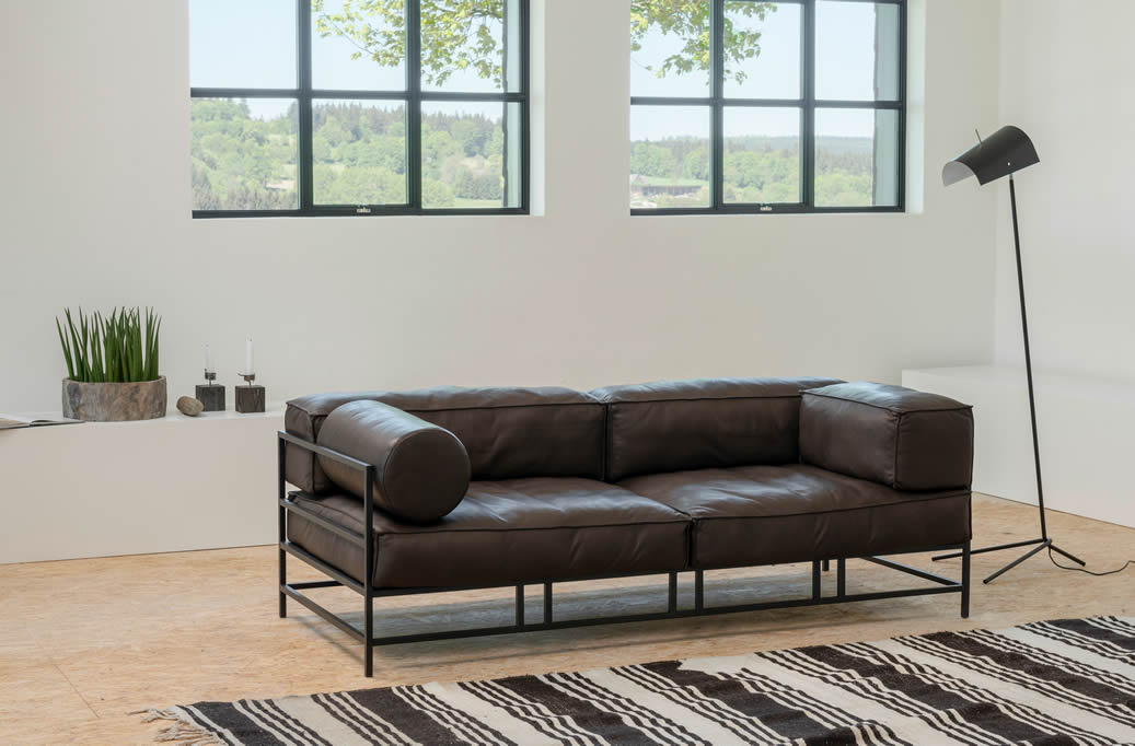 Sofa easy pieces forever