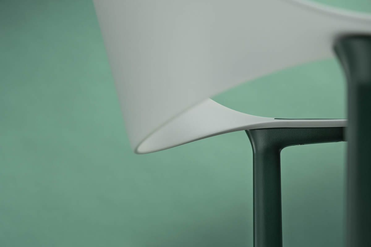 Mynt Plastic Chair Drehstuhl