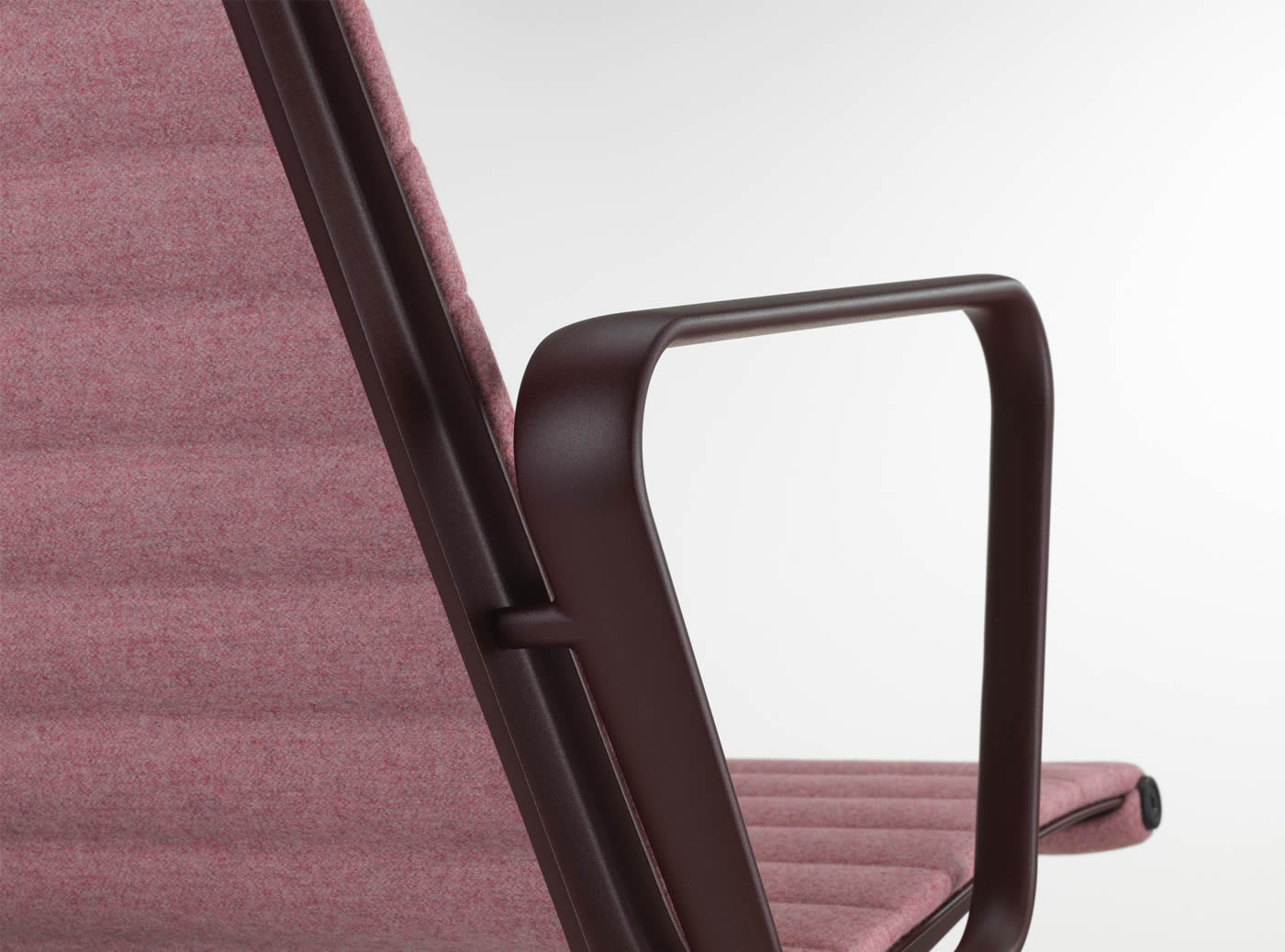 Aluminium Chair EA 124 / EA 125 neue Gestellfarben